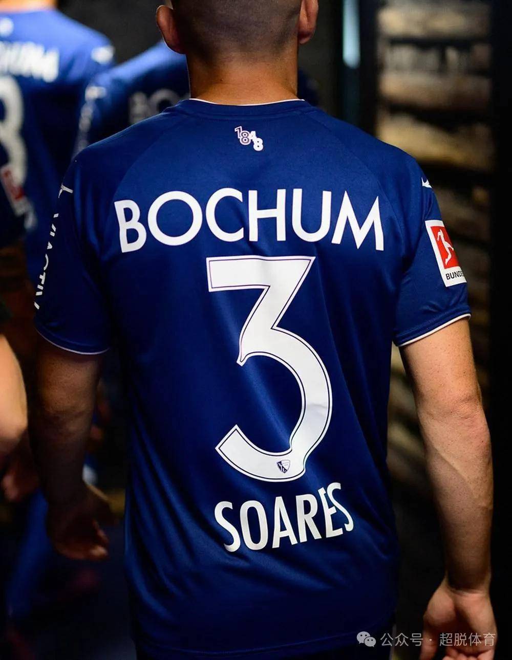 包含阿斯顿维拉今夜临场应变，志在德甲名次提升，气氛紧张，控场能力受关注的词条