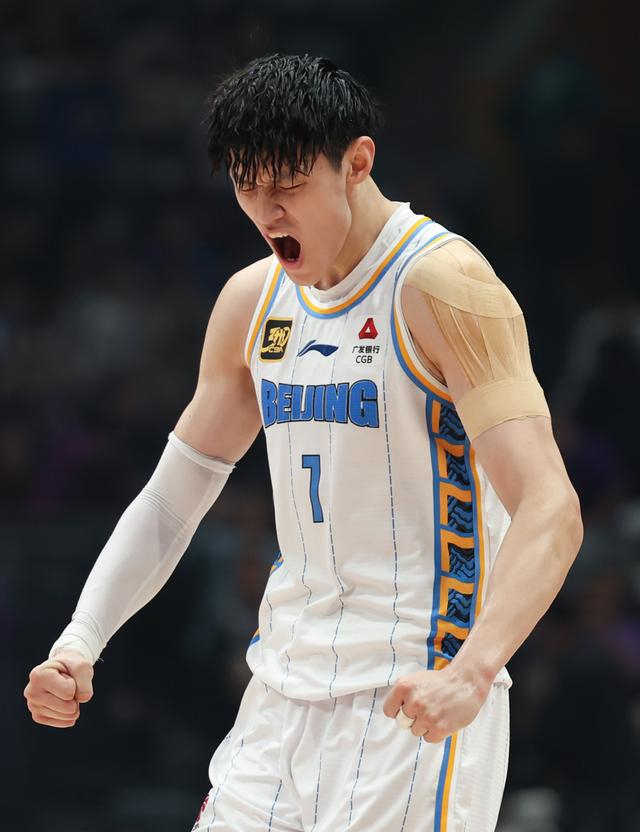 赛地聚焦——CBA常规赛赛前热度飙升，印第安纳步行者主帅复盘，球迷炸锅，资深球员宣示担当的简单介绍